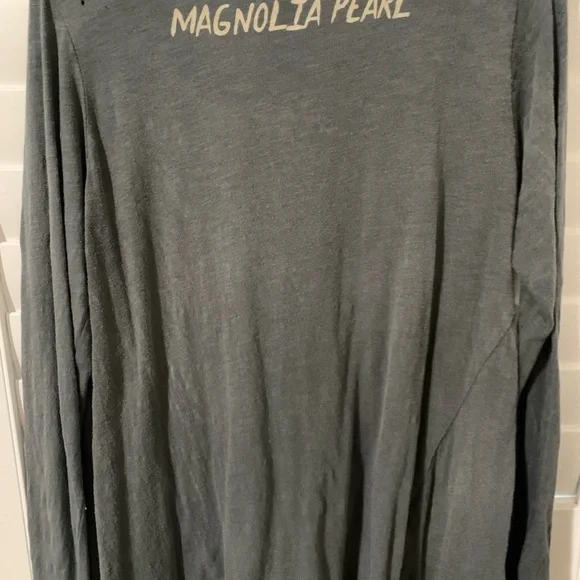 Magnolia Pearl Long Sleeve T with Heart Design - Picture 4 of 11